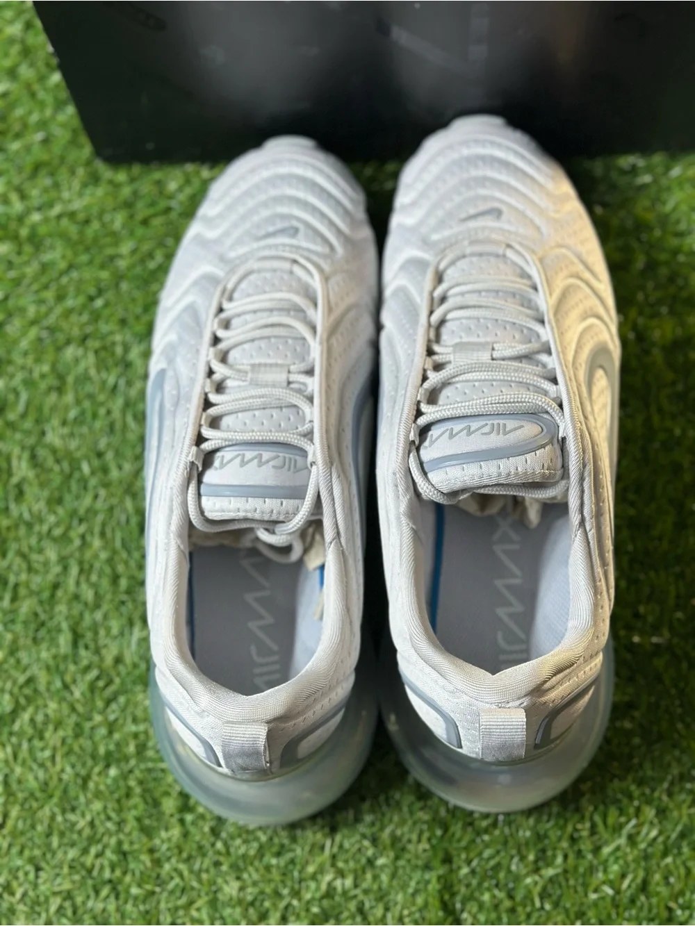 WOMENS NIKE AIR MAX 720 , SIZE 10.5 WOMENS, 9 MENS, BRAND NEW